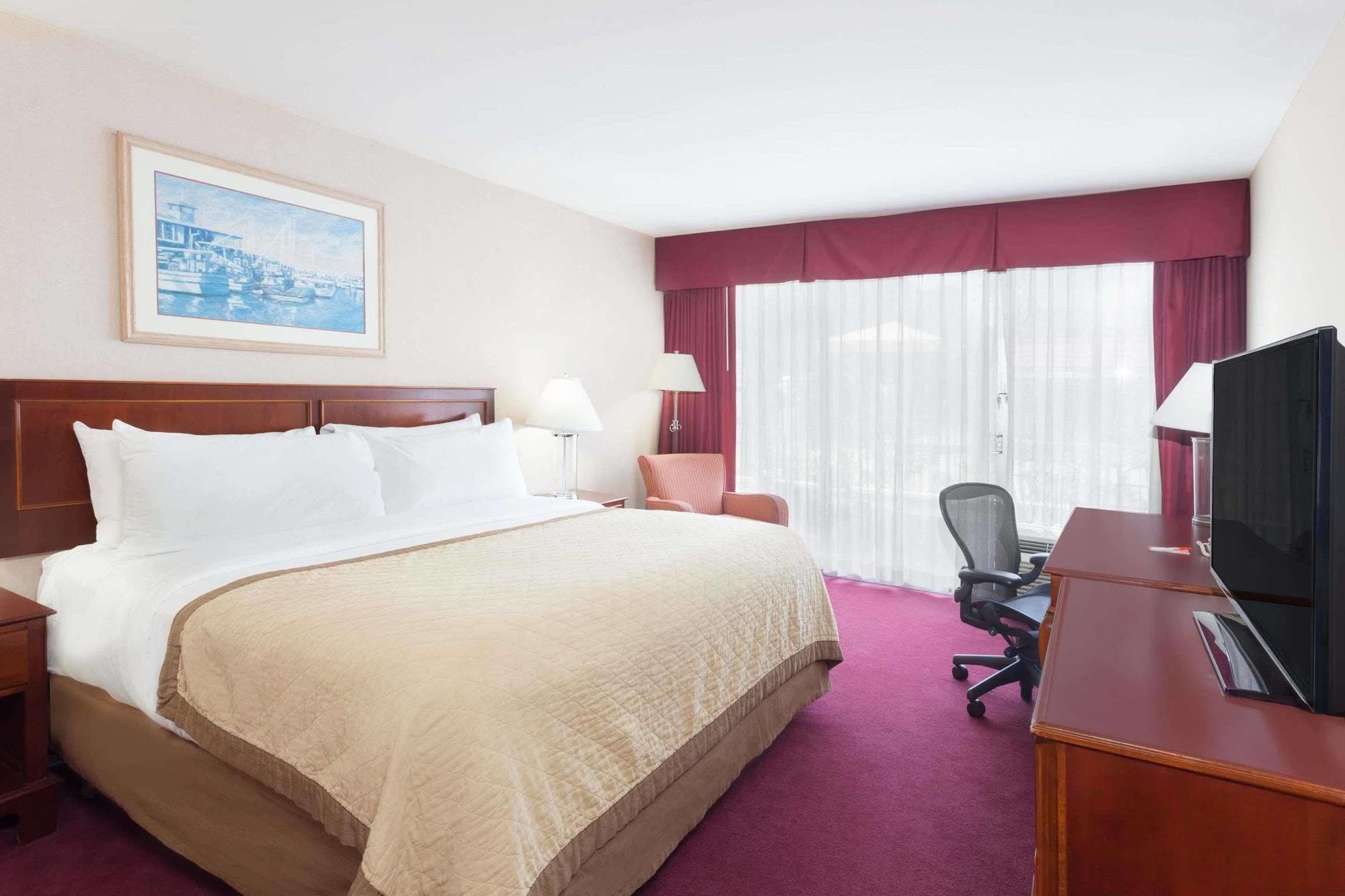 Howard Johnson By Wyndham Fullerton/Anaheim Conference Cntr Dış mekan fotoğraf
